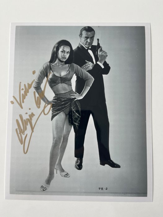 James Bond 007: From Russia with Love, Aliza Gur as "Vida" handsigned photo with B'BC holographic COA
