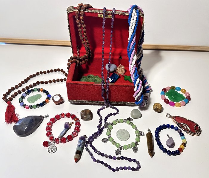 Ágata, Lapislázuli, Amatista, Kionita, Amazonita...... Lote budista para la Meditación con - Spieluhr (funktioniert) und die stärksten Amulette. - Armband