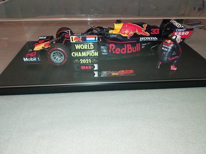 Minichamps 1:12 - 1 - Miniatura de carro de corrida - Red Bull - Campeão mundial 2021 Abu Dhabi