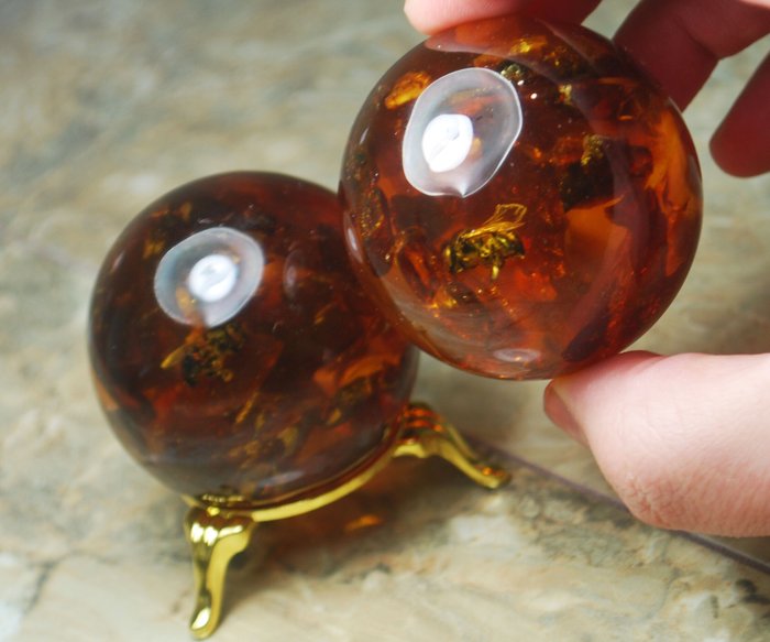 lot de 2 sphères d'ambre baltique - Ambre - Bee inclusion - Meditation - 5 cm - 5 cm