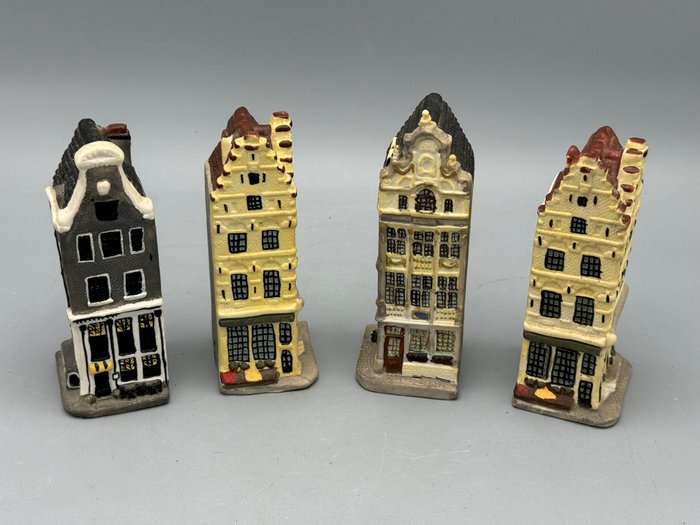 4 handgeschilderde grachtenpanden huizen - Maquette - Töpferware
