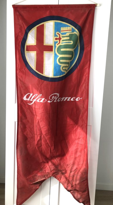 Przedmiot Dekoracyjny - Alfa Romeo - Alfa Romeo Banner / Vlag (Schuurvondst) Jaren 70 / Vintage