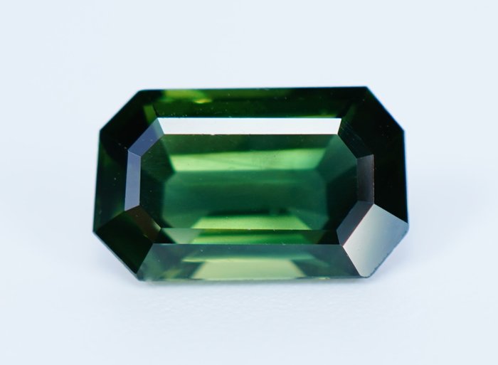No Reserve Price - Green Sapphire - 1.61 ct