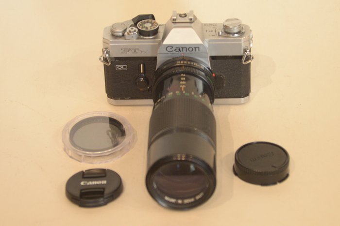 Canon FTb-QL  + zoom FD  4.5/70-150 mm Analogt kamera