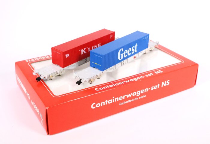 Fleischmann H0 - 98 5808 NL - Modellbahn-Güterwagenset (1) - Set bestehend aus zwei Containerwagen „K-Line und Geest“ - NS