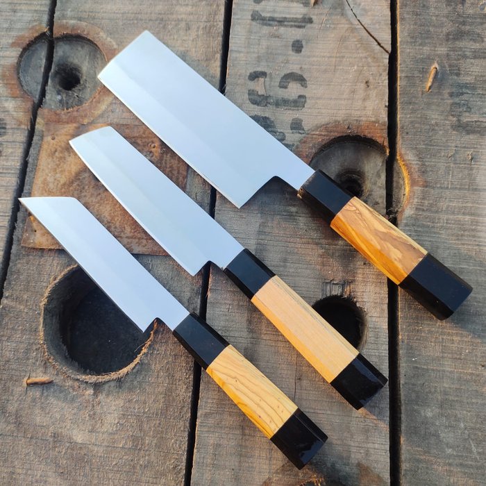 Couteau de cuisine - Japonais Yanagiba, Petit, Kirituske. Debba. combinaison d'un ensemble de 3 pièces, - Asie