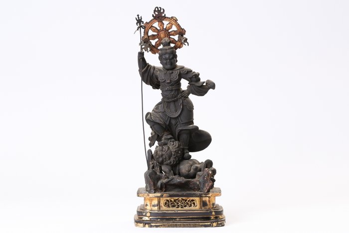 Sculpture of  Zōchōten 増長天 Virūdhaka (Guardian of the South) with Zushi Alter Cabinet - Madera - Japón - Muromachi o Período Edo