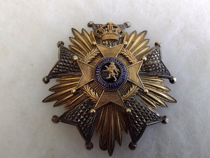 Belgien - Medalje - Borstster in de Orde van Leopold 2
