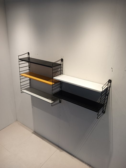Tomado - Adriaan Dekker - Wall shelf unit - Metal