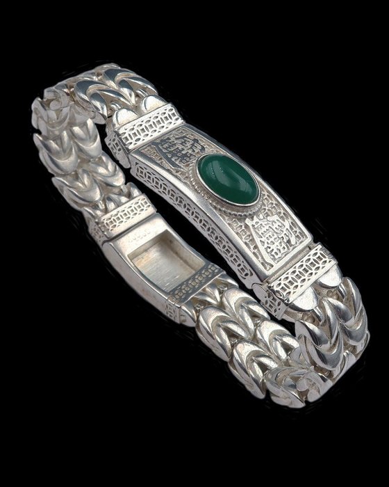 Protection bracelet - The green of the Bodhisattva - Spiritual growth and connection to the earth - Bracelet