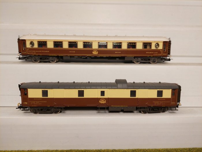 Rivarossi H0 - 2591/2565 - Model train passenger carriage (2) - 2 Pullmann coaches in "Flèche d'or" livery - C.I.W.L.