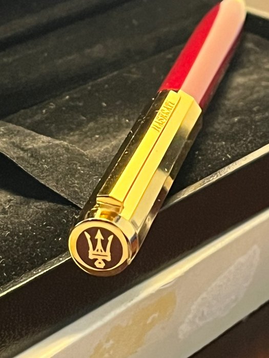 Maserati - set pen and lighter - 圓珠筆