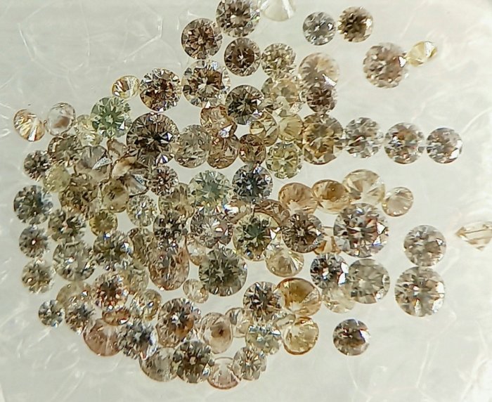 100 pcs Diamanten - 0.89 ct - Brillant - helles graugelbes Grün - I1, VVS1