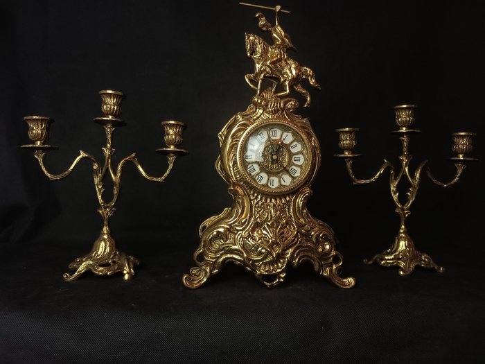 Relógio de lareira - Conjunto de relógio e guarnição - Casa Padrino - Barroco - Latão - 1980-1990