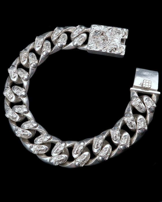Ornate bracelet - Memento Mori - Laughing skull - Inner strength, fight against negative energies - Bracelet