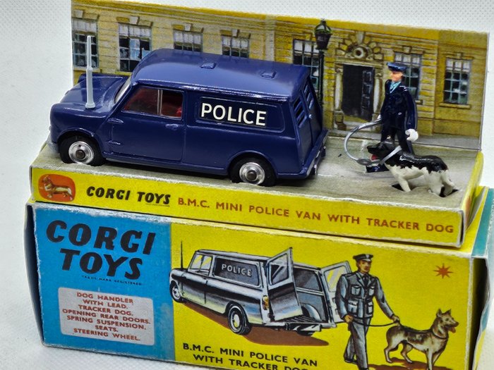 Corgi Toys 448 1:43 - 1 - Pienoismalliauto - B.M.C. Mini Police Van mit Polizist und Hund