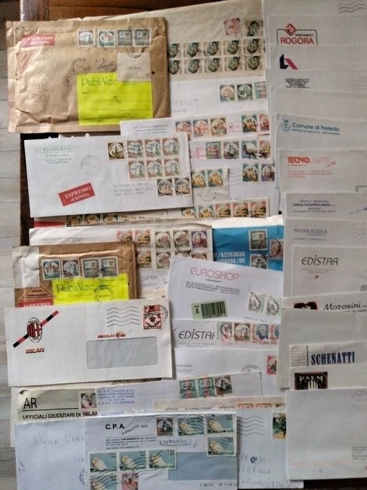 義大利  - 1980 年至 2000 年義大利時期出現的信封