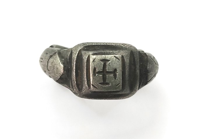 中世纪，十字军时代 银 戒指  (没有保留价)