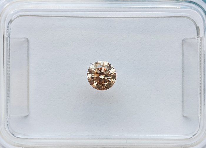 Diamante - 0.21 ct - Redondo - Castanho claro elegante - VS1, No Reserve Price