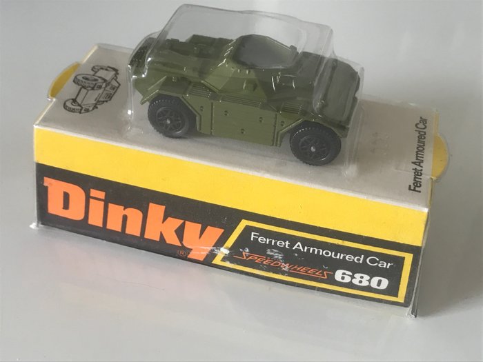 Dinky Toys 1:43 - 1 - Pienoismalliauto - Ref. 680 Ferret Armoured Car - Valmistettu Englannissa