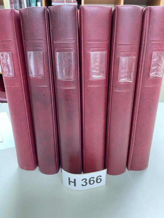Zubehör  - 6 rote Lindner-Ringbücher in ordentlichem Zustand (ohne Kassetten)
