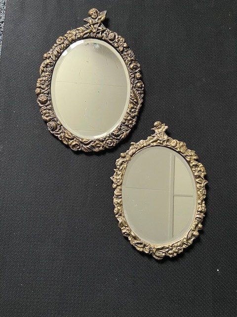 J. Brunt (de grotere spiegel) - Spiegel (2) - Cupido  - brons, spiegel