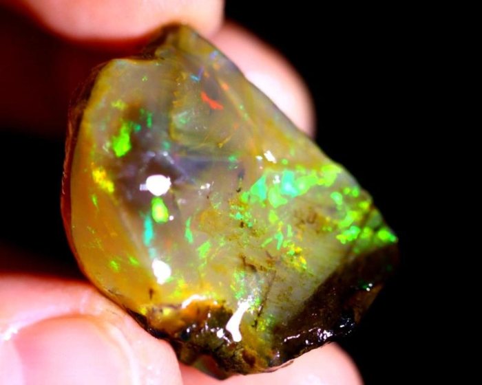 MUSEUMSKVALITET - Rough Crystal Welo Opal "Zombie Virus" - 52 karat - POC-0549 Grov Kristall Opal - Höjd: 14 mm - Bredd: 20 mm- 10.53 g