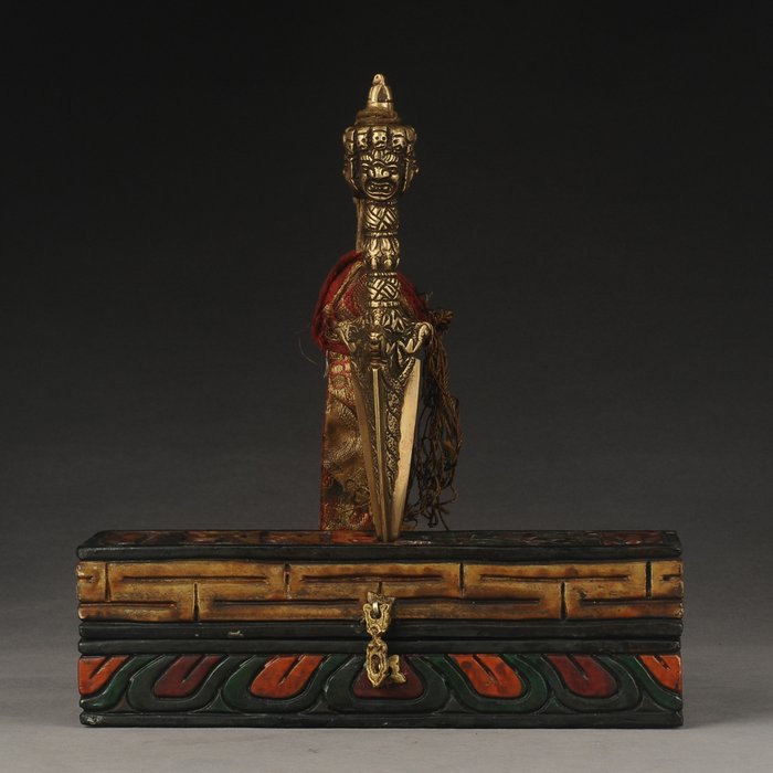 Buddhalaiset esineet - Harvinainen vajra ja alkuperäinen puinen laatikko (1) - Kupari - 2020-