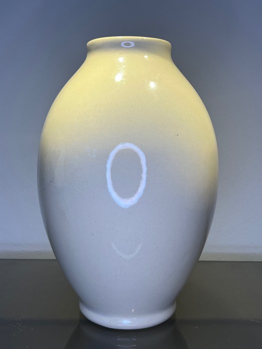 Keramis Boch, Boch Frères, Keramis Charles Catteau - 花瓶 -  单色喇叭颈卵形花瓶  - 米色陶