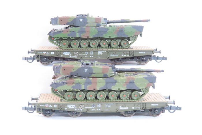 Roco, Minitanks H0 - 802 - 模型貨運火車 (2) - 2x 4 軸平板貨車，用於超重型運輸，裝載軍用車輛（坦克） - DB