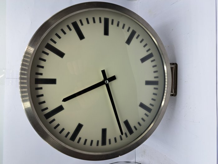 Zegar - Zegar stacyjny - Aluminium, Szkło - 1970-1980