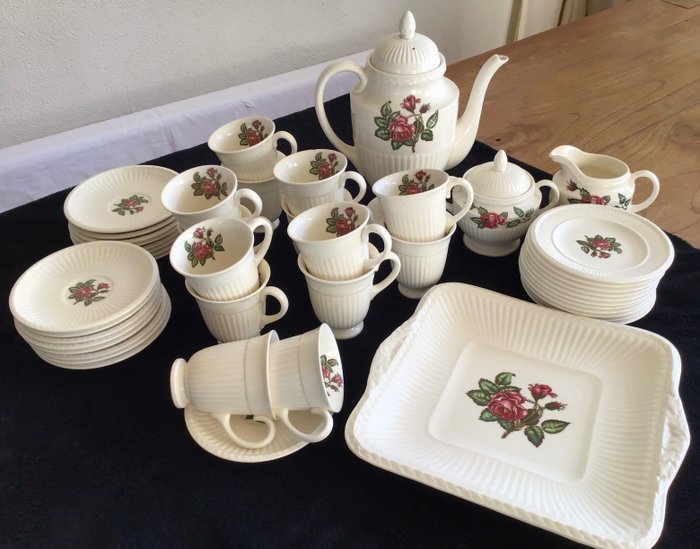 Wedgwood Moss Rose - Serviço de mesa (45) - Tigela de talheres de café e pratos de bon bon - Cerâmica