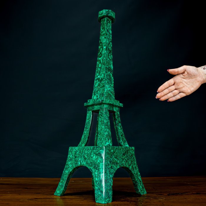 Ædelsten! Stor unik malakit Eiffeltårnet 7178.8ct - Højde: 440 mm- 1435.76 g