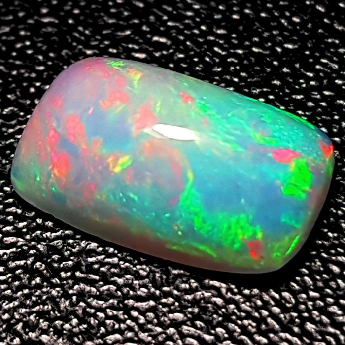 1 pcs multicolored Opal - 2,66 ct
