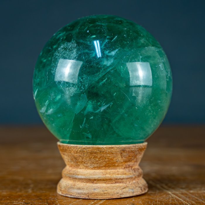 Természetes A+++ félig átlátszó zöld fluorit Gömb- 521.32 g
