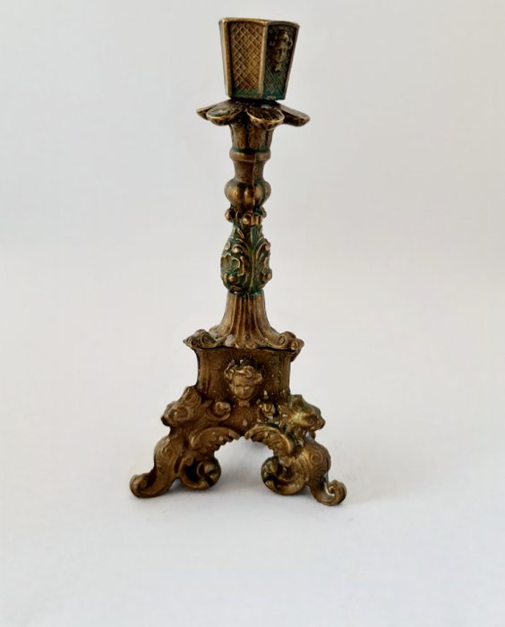 Świecznik Francuski, zabytkowy, gotycki świecznik - Brązowy
