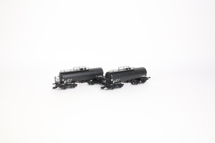 Liliput H0 - L230100 - Conjunto de vagones de tren de mercancías a escala (1) - Juego de vagones cisterna NAM de 2 piezas - NS