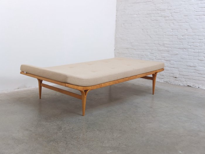 Karl Mathsson - Bruno Mathsson - 坐卧两用长椅 - 柏林 - 木, 羊毛