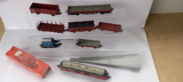 Märklin H0 - 3021 - 模型火車 (8) - V200 060, 7 輛貨車 - DB