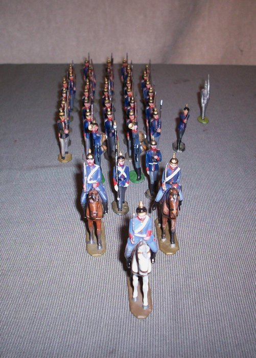 Hersteller unbekannt, Blei - Zinnfiguren - Spielzeug 1. Badisches Leib - Grenadier - Regiment Nr. 109 um 1900, 41 Offiziere, berittene Offiziere & - Deutschland