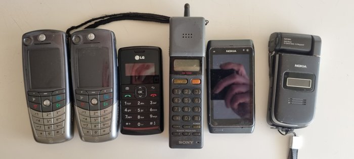 LG, Sony - Mobiltelefon (6)