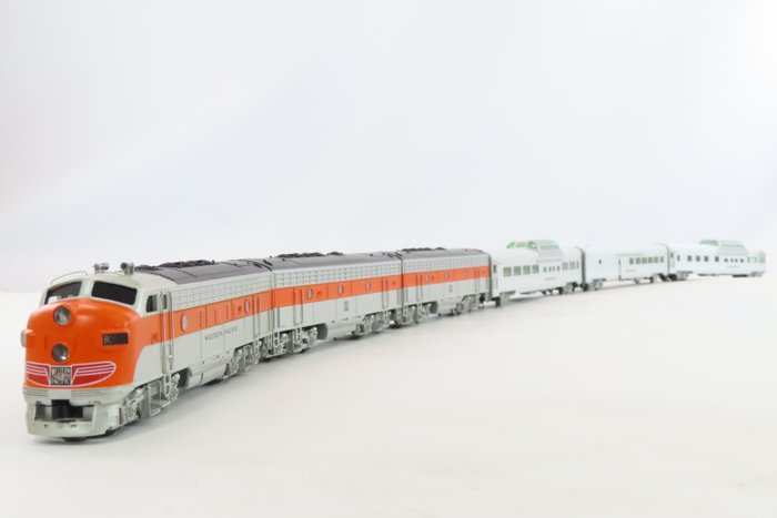 Märklin H0 - 26600 - Set de trenes (1) - Juego de 9 piezas Tren expreso California Zephyr Chicago Burlington - Western Pacific