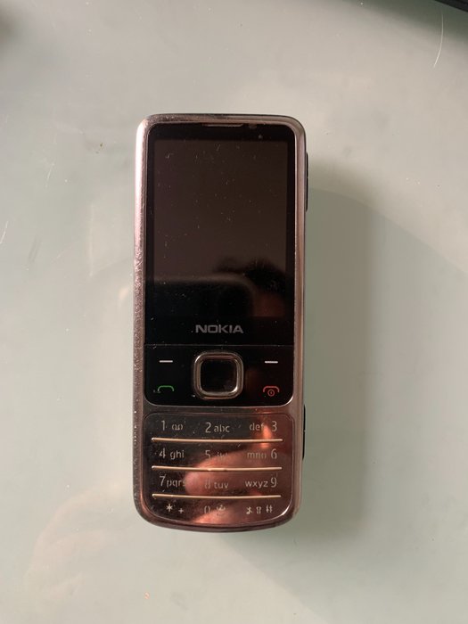Nokia 6700 Classic - Téléphone portable (1) - Sans boîte d'origine