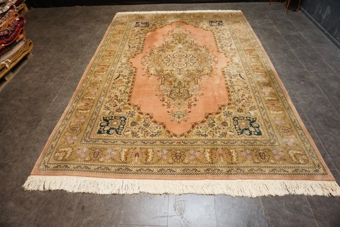 Tabriz Signed - Carpet - 342 cm - 236 cm