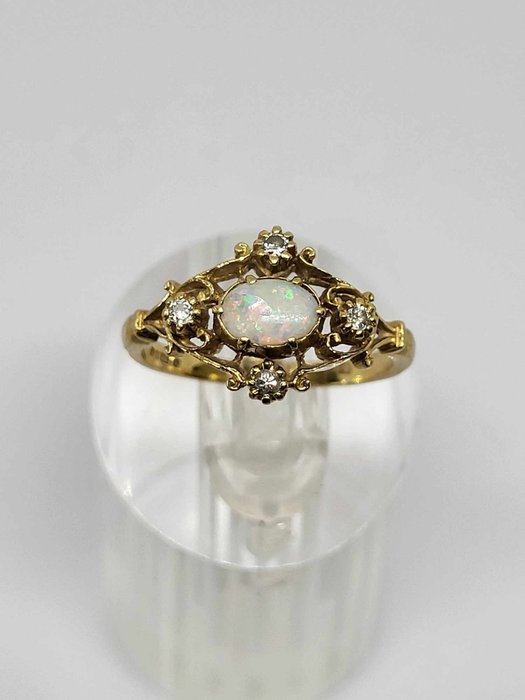 Ring Gelbgold, 18k Opal - Diamant 