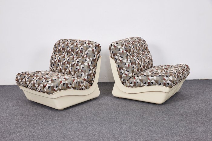Fauteuil - Plastica, Due sedie a sdraio tedesche "Space Age": plastica, tessuto