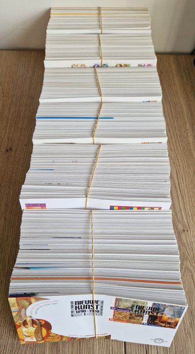 荷兰 1964/2001 - 大约。 1,000 个不成文的 (!) FDC，按年份顺序分成 6 包，其中包含许多变体 - NVPH