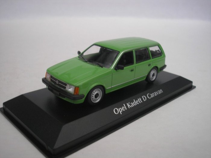 Maxichamps 1:43 - 1 - Break miniature - Opel Kadett D Caravan - 1979
