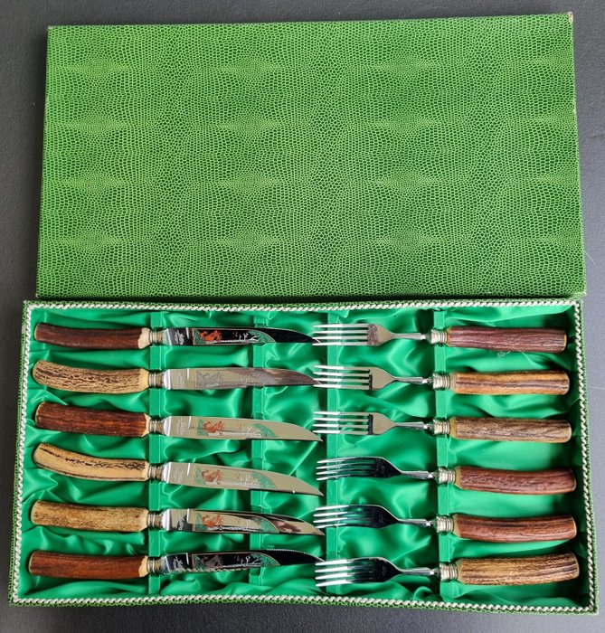 Solingen - Table service - Jublim Solingen - Hunting - Cutlery test with stag horn handles and accessories for 6 people - Steel