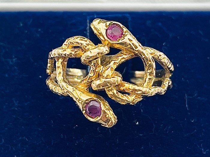 No Reserve Price Ring - Yellow gold  0.20ct. Ruby 
